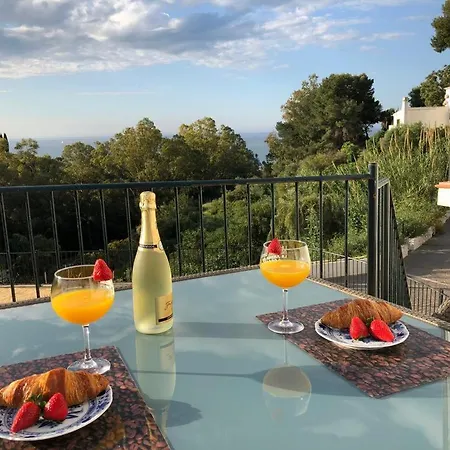 Tranquil 3 Bed With Private Pool + Sea View!